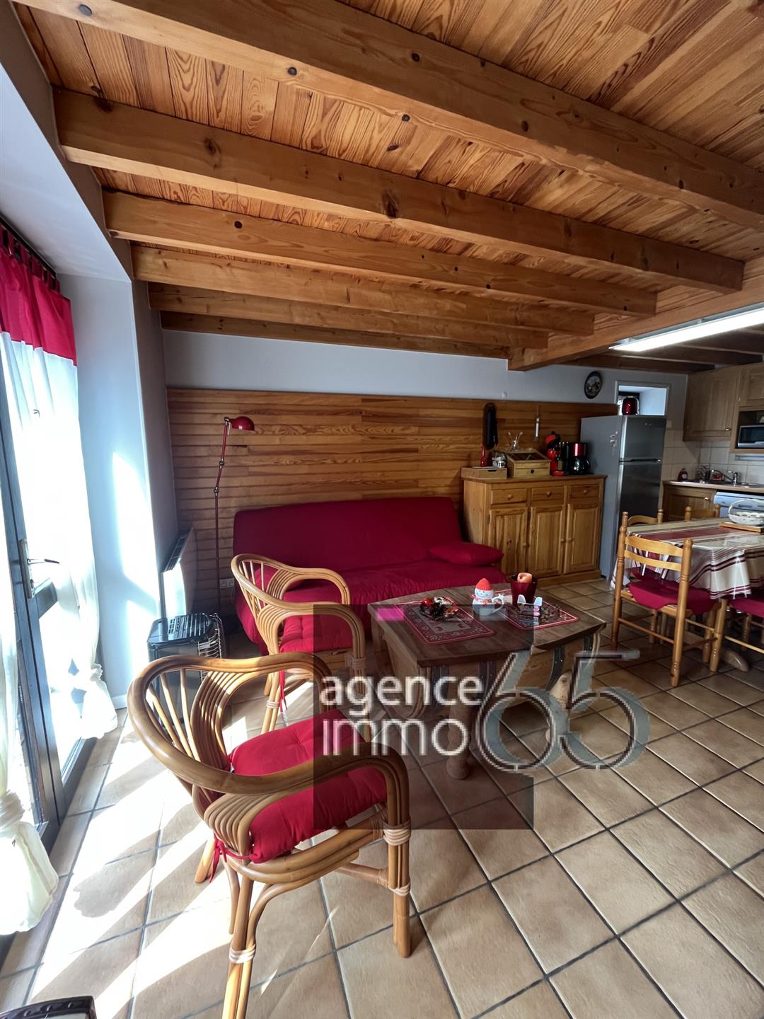 Cottage in small condominium
