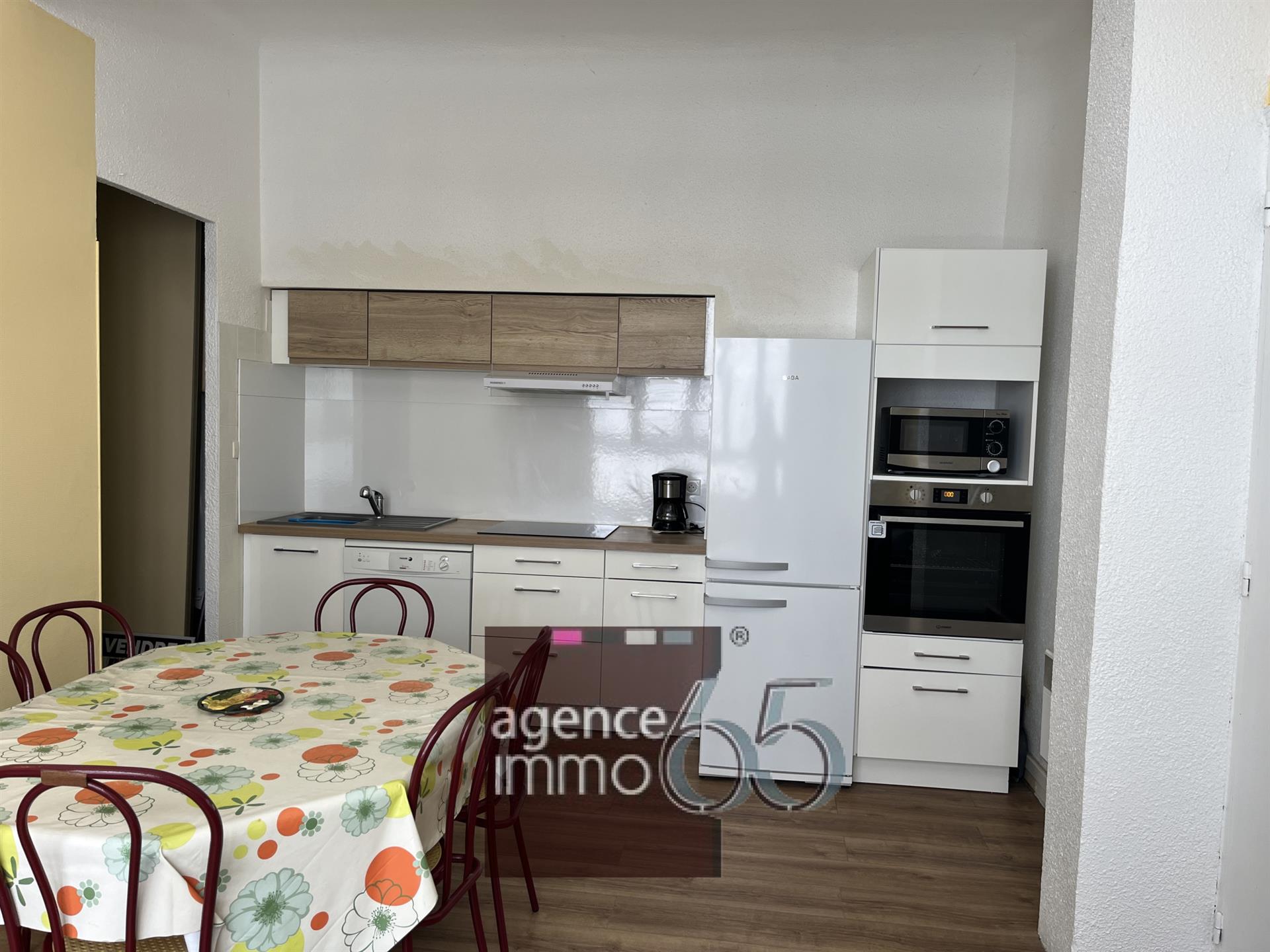 Purchase: Apartment (65120)