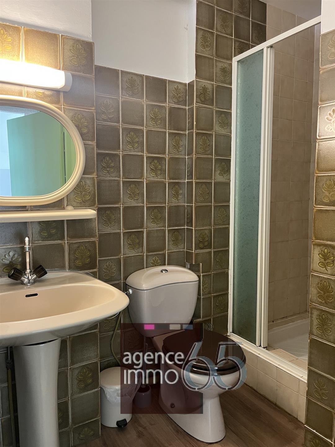 Purchase: Apartment (65120)
