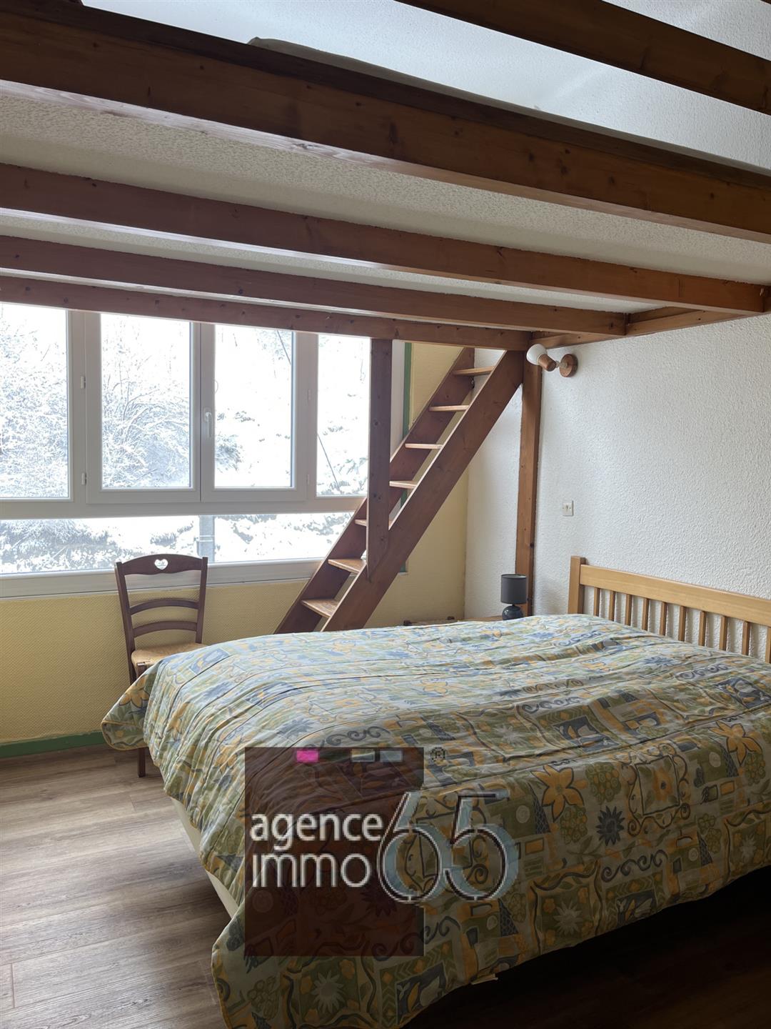 Purchase: Apartment (65120)