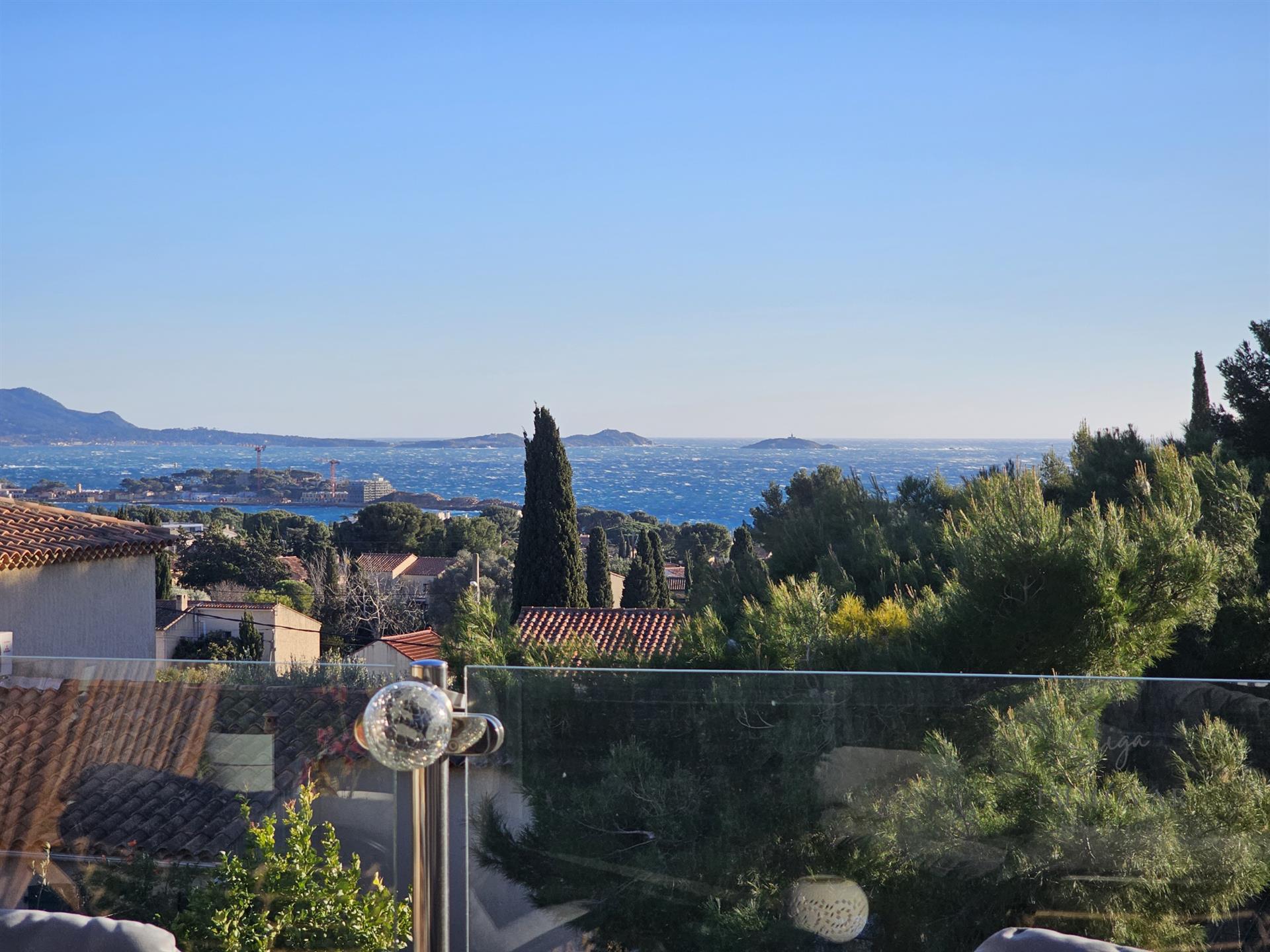 4-Room house close to the beaches with sea view