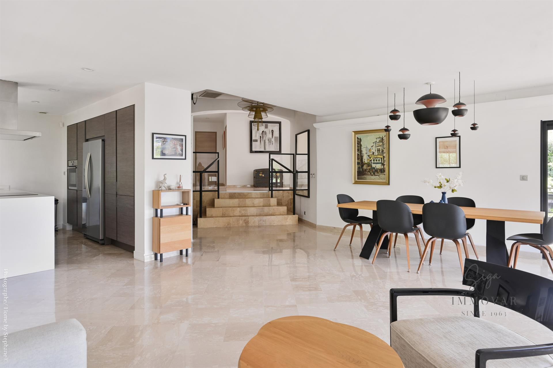 Prachtige villa van 233 m2 met zwembad - 10