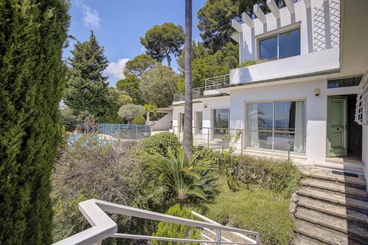 Cannes, residential area, Villa with panoramic sea view