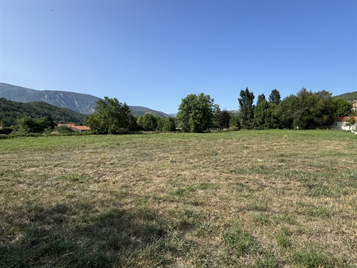 Terrain Constructible De Plus De 3000 M2