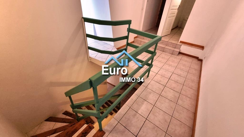 Atypical village house of 150 m² with garage