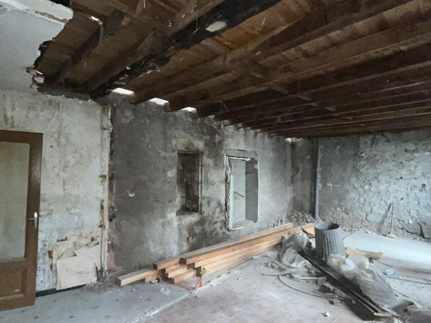 Building to be restored in the historic centre