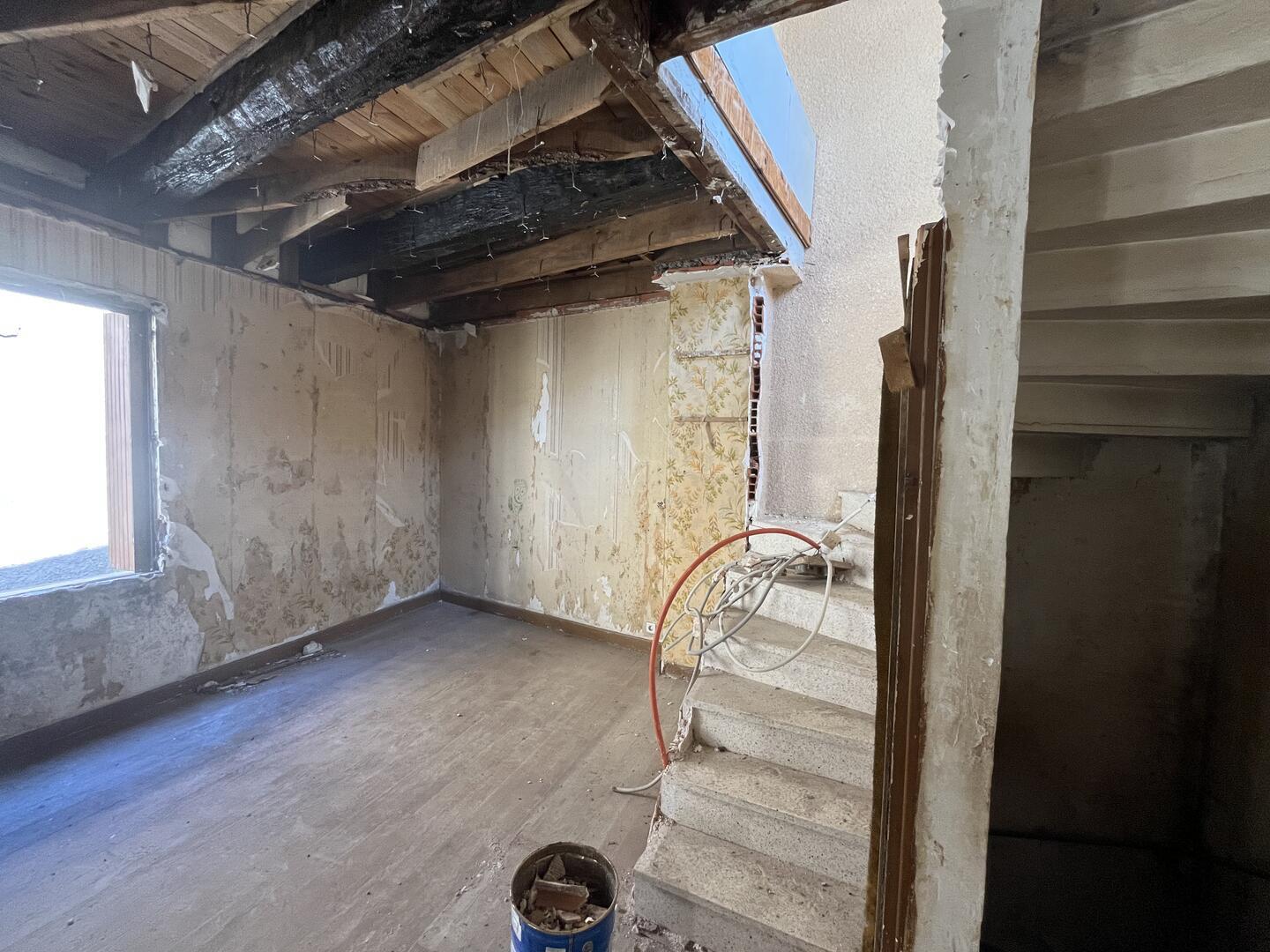 Building to be restored in the historic centre