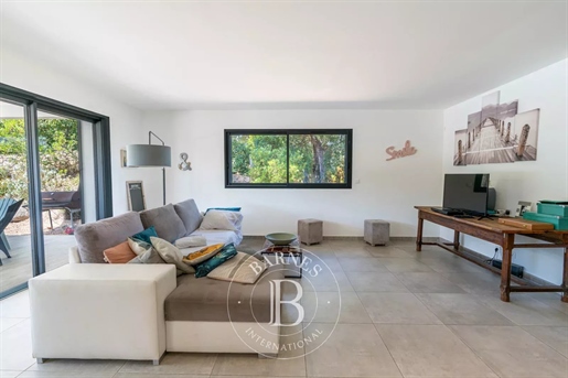 Sainte-Lucie de porto-vecchio, contemporary villa, 4 bedrooms, pool, near beach