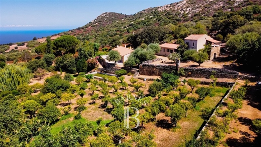 Lumio, charming estate with swimming pool, panoramic view