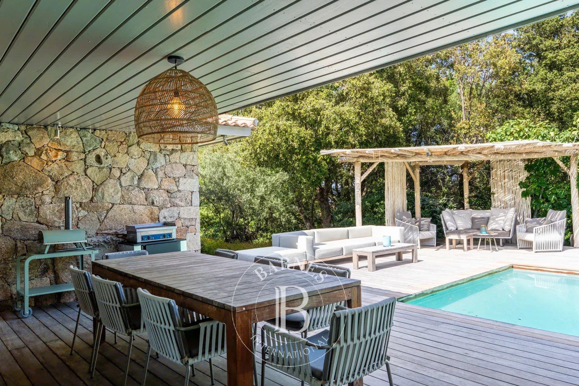 Porto Vecchio, Trinité, Shepherd-style villa, 5 bedrooms, pool, mountain views