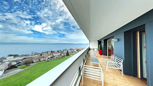 For Sale Luxury T4 Flat With Lake View, Garage, Basement And Parking In Evian-Les-Bains
