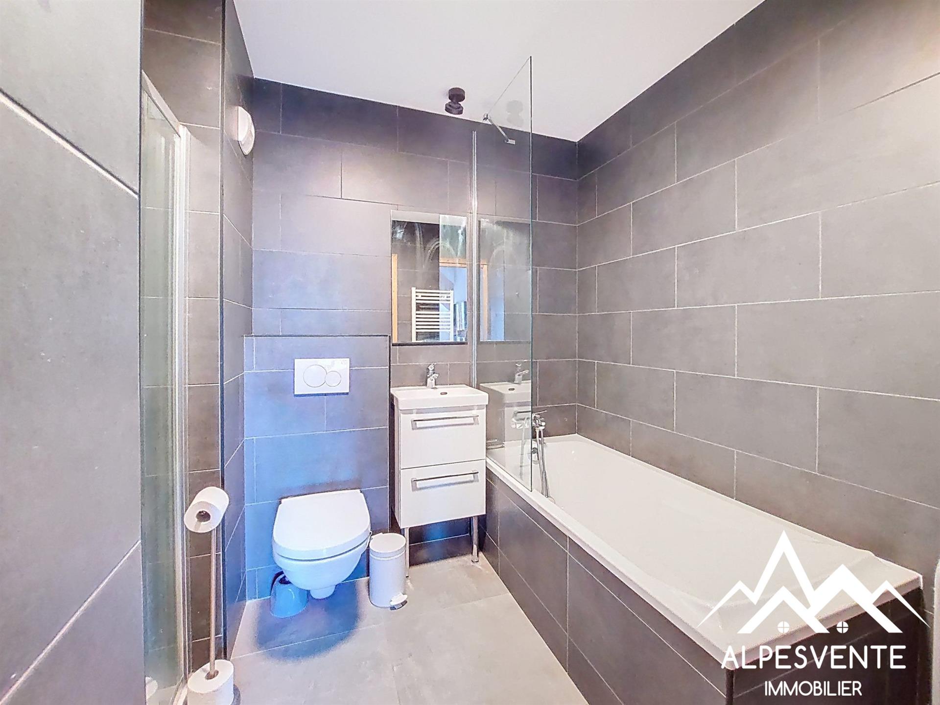 Cumpărare: Apartament (74110)