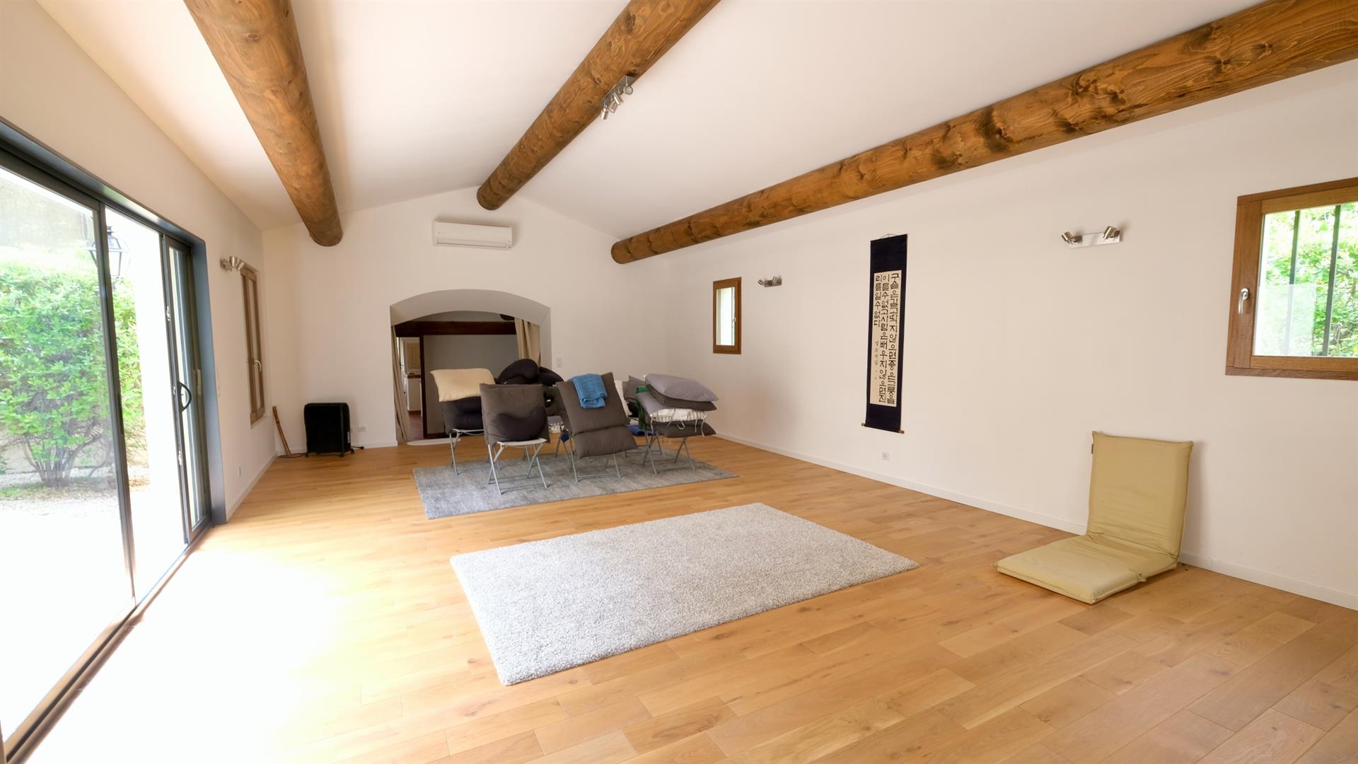 Character Property Near Lourmarin