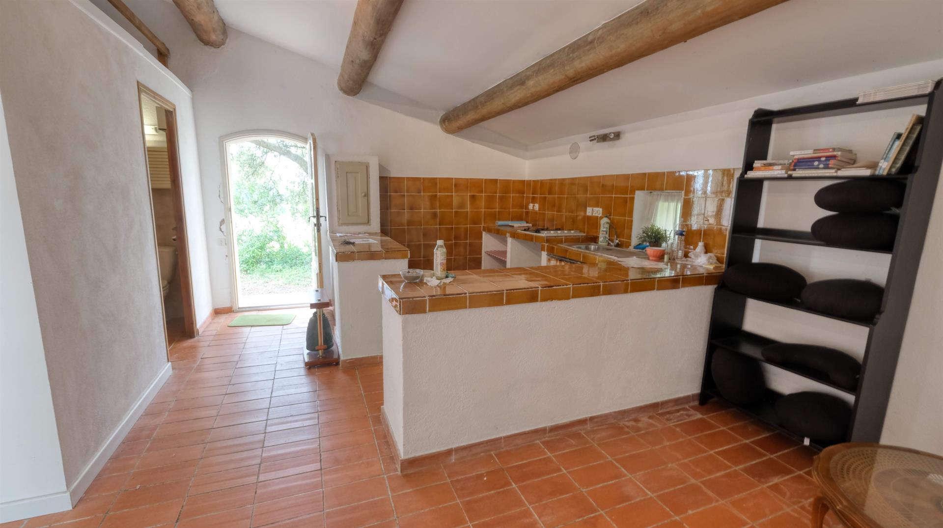Character Property Near Lourmarin