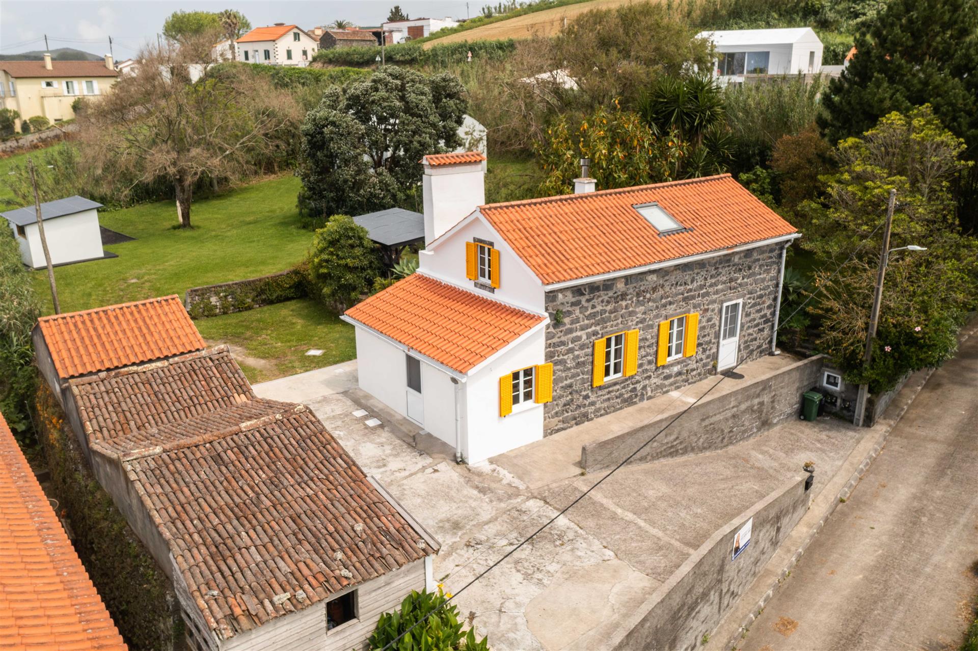 Renovated Villa w/Building Permission