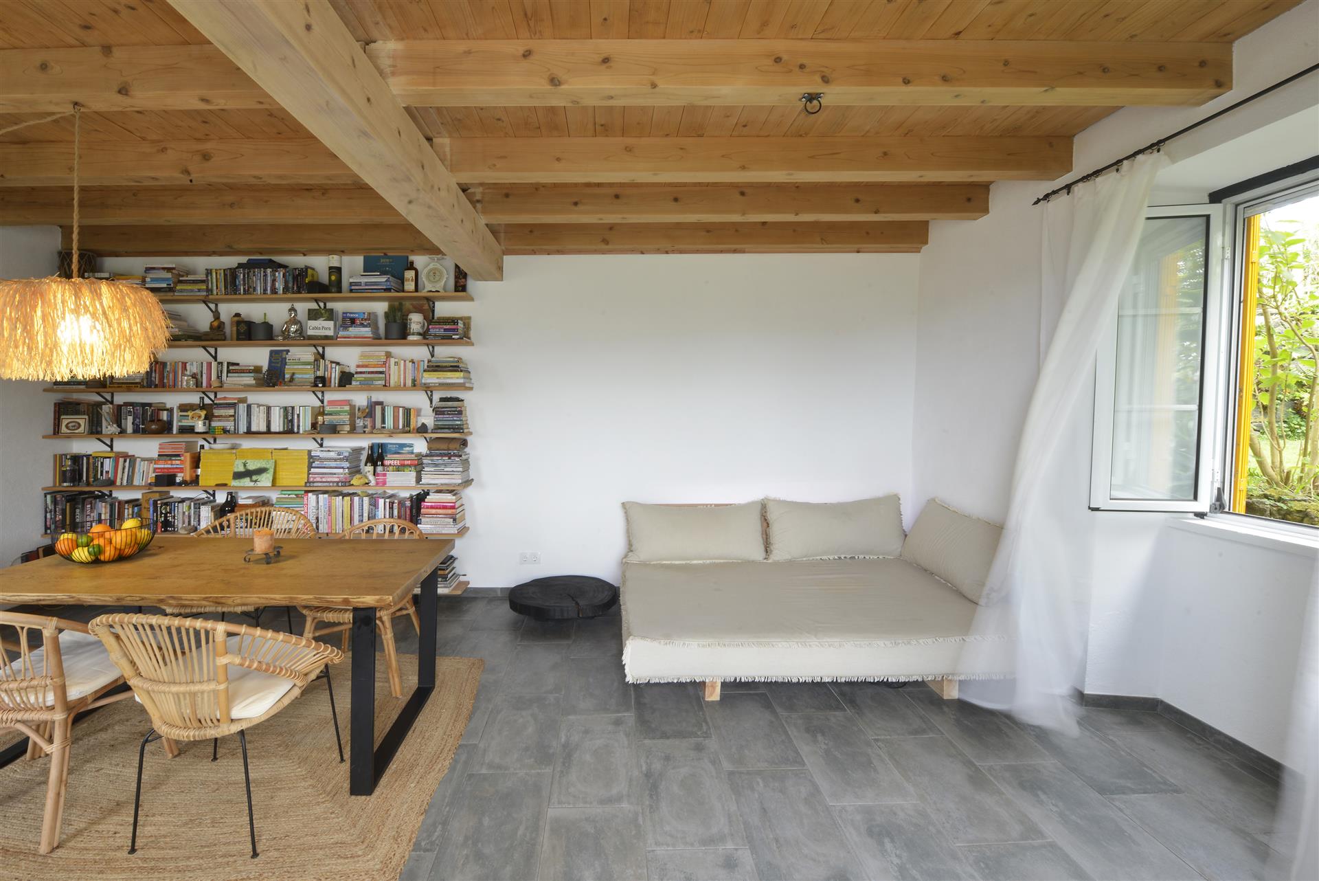 Renovated Villa w/Building Permission