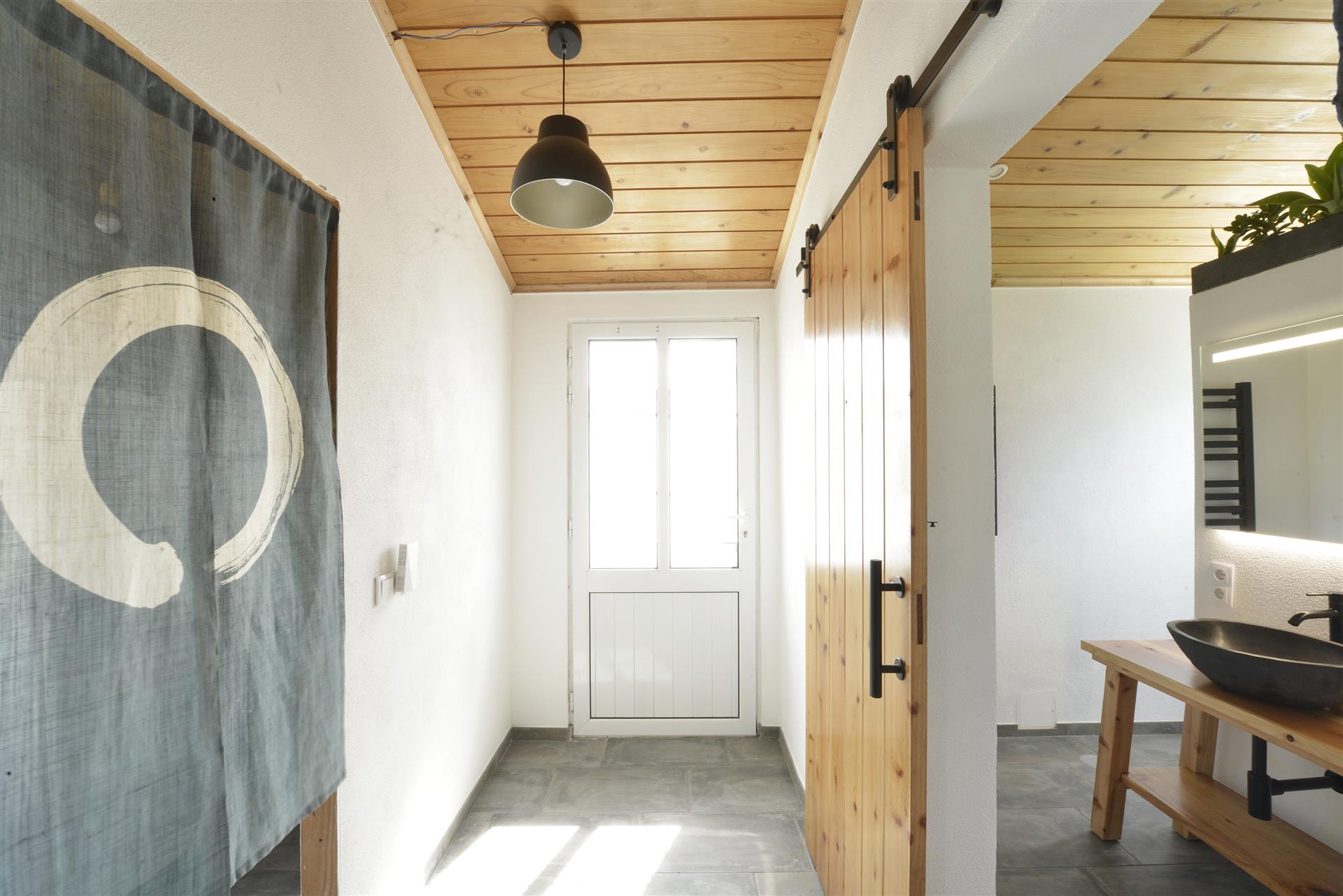 Renovated Villa w/Building Permission