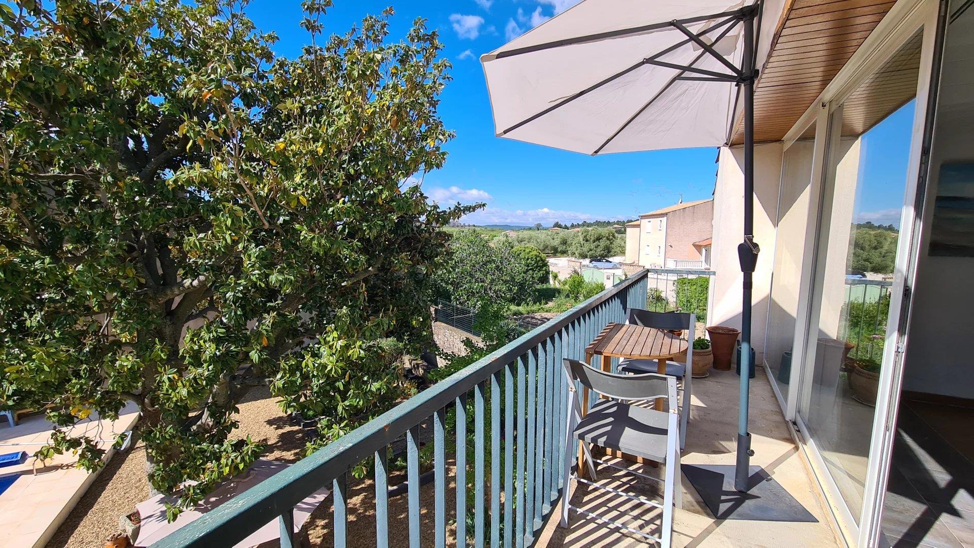 Large family home or B&B with garden, pool and apartment
