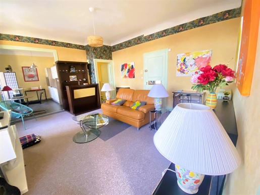 03200 Vichy -Heart of the city -2-room apartment with balcony and cellar