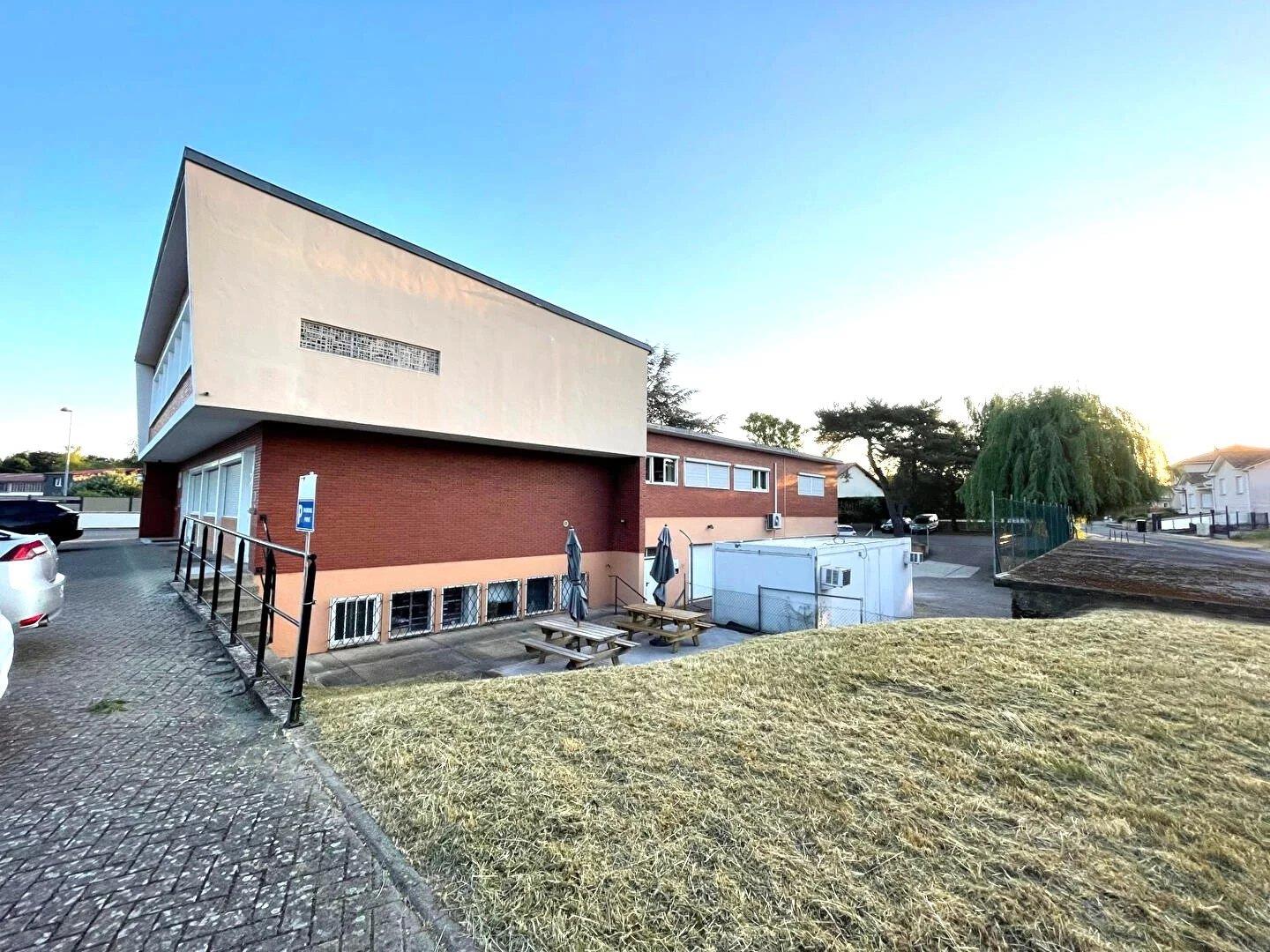 Multipurpose building in 57500 Saint-Avold.