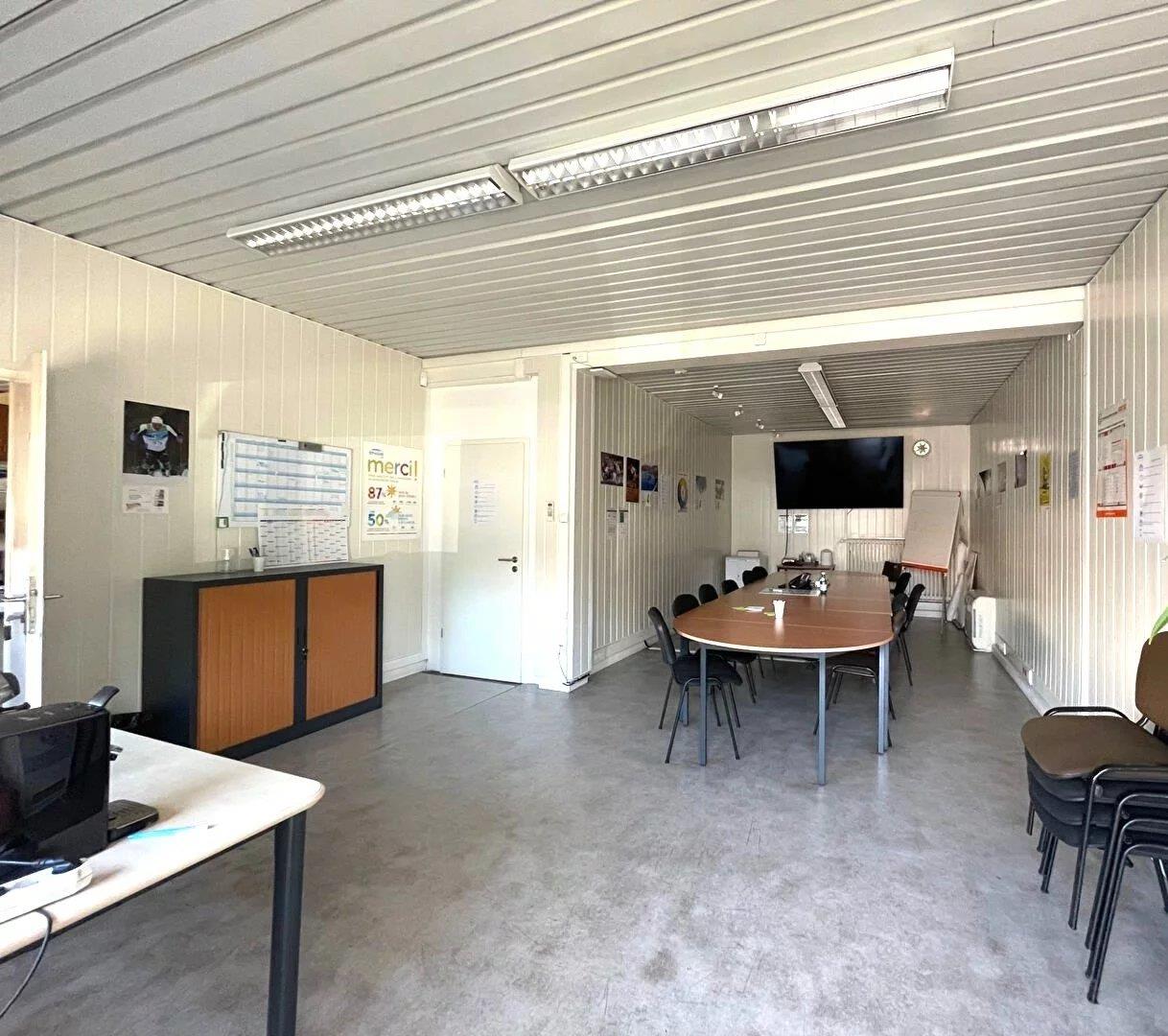 Multipurpose building in 57500 Saint-Avold.