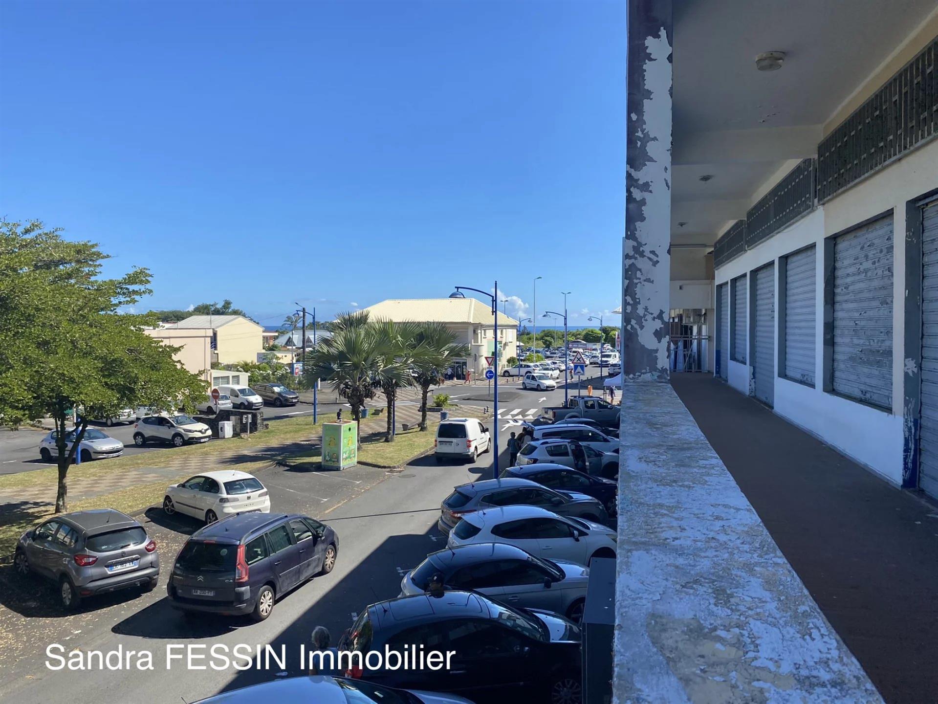 For Sale – Condominium building with high potential – Saint-Benoît (97470)