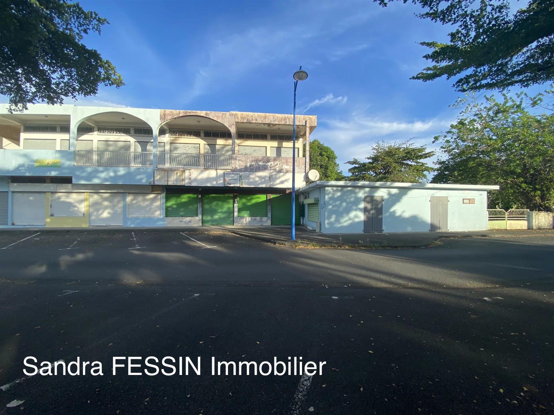 For Sale – Condominium building with high potential – Saint-Benoît (97470)