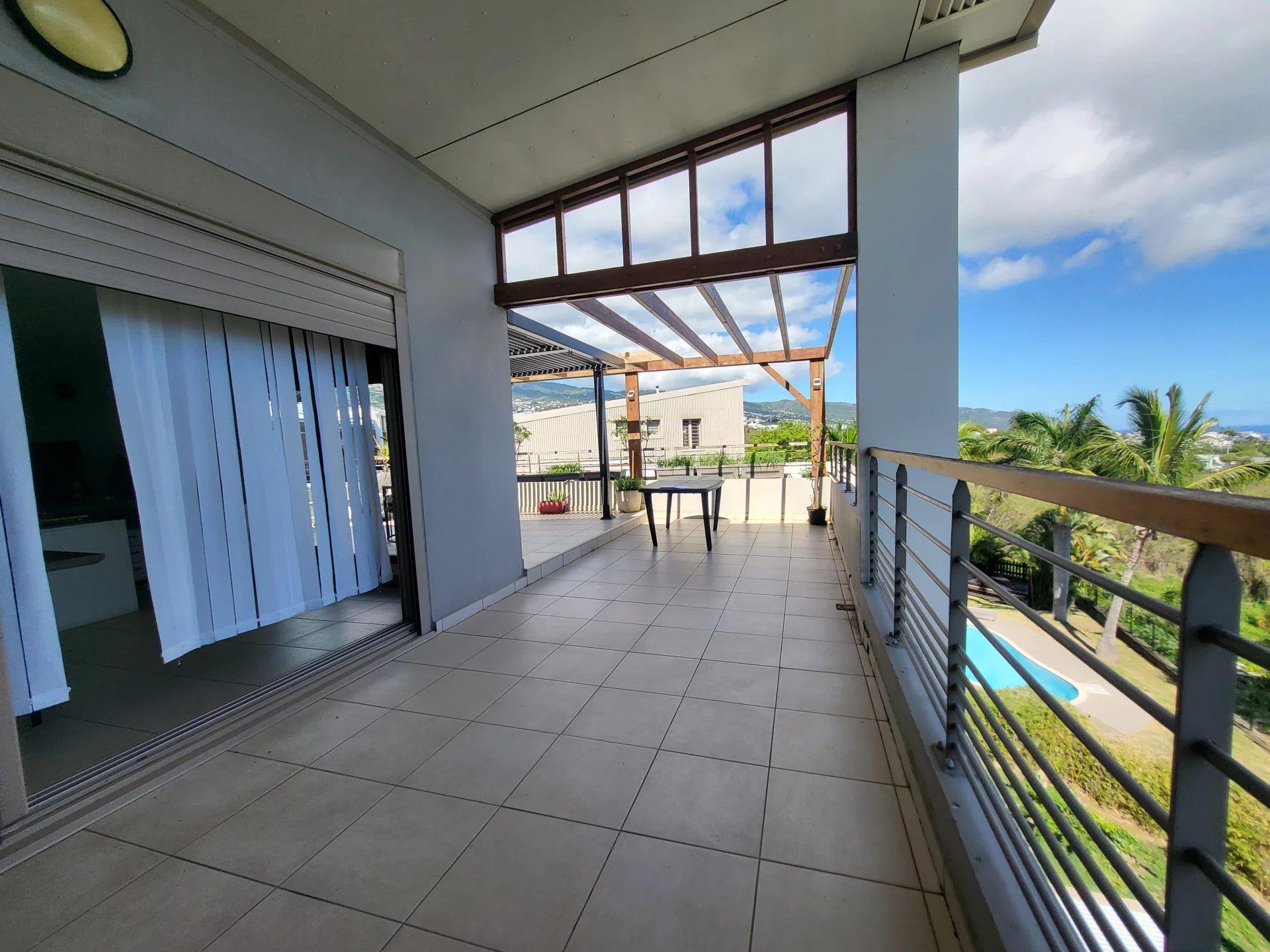 ? Sole agent – Superb T5 Duplex On Rooftop – Panoramic view – St-Clotilde