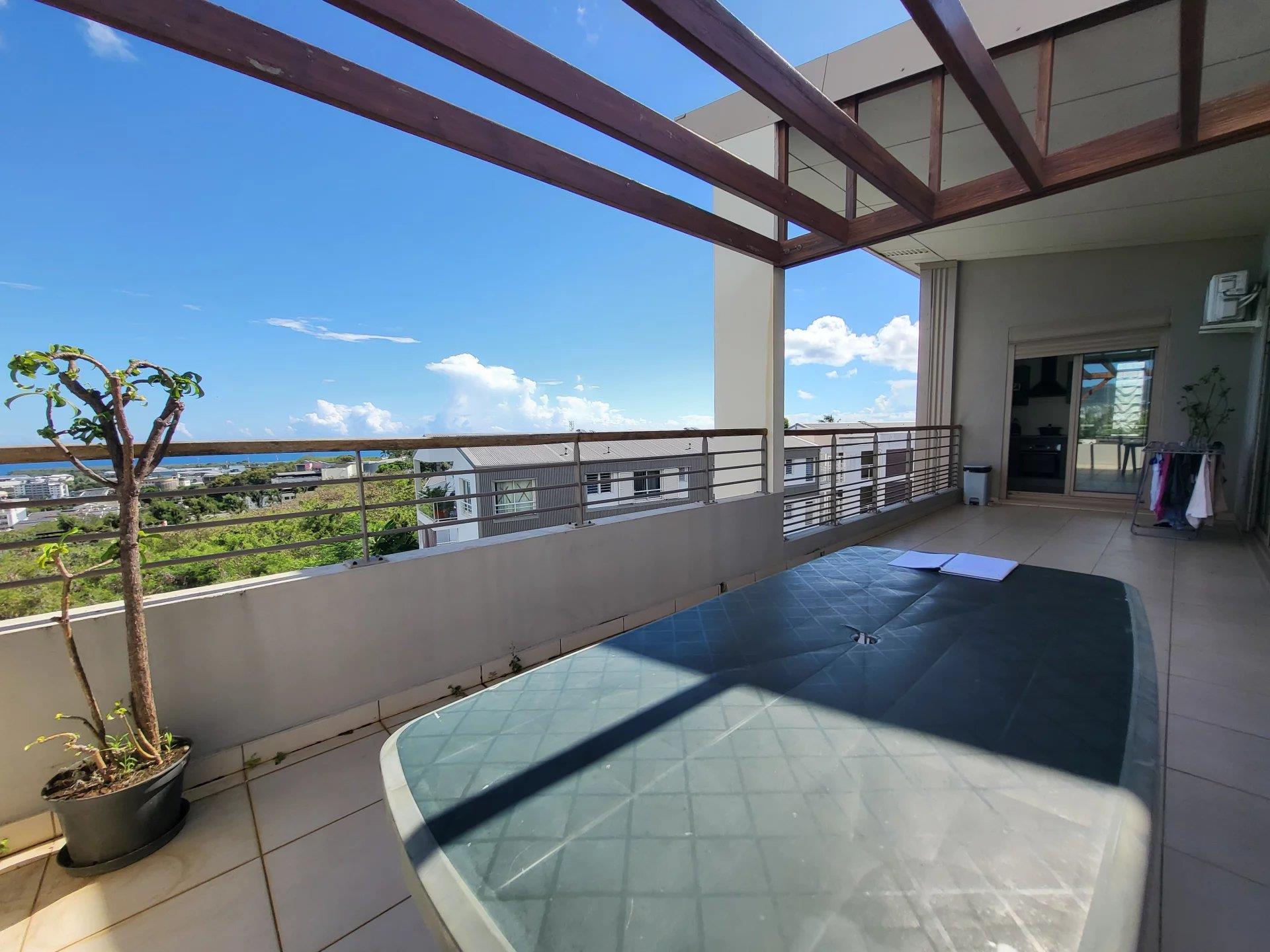 ? Sole agent – Superb T5 Duplex On Rooftop – Panoramic view – St-Clotilde
