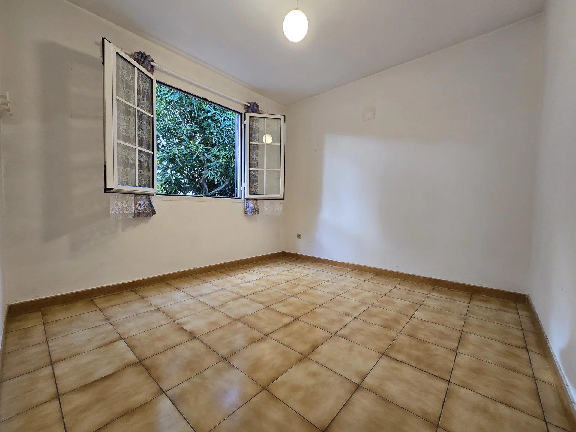 ? Large T8 house in Condé 400, Saint-Pierre