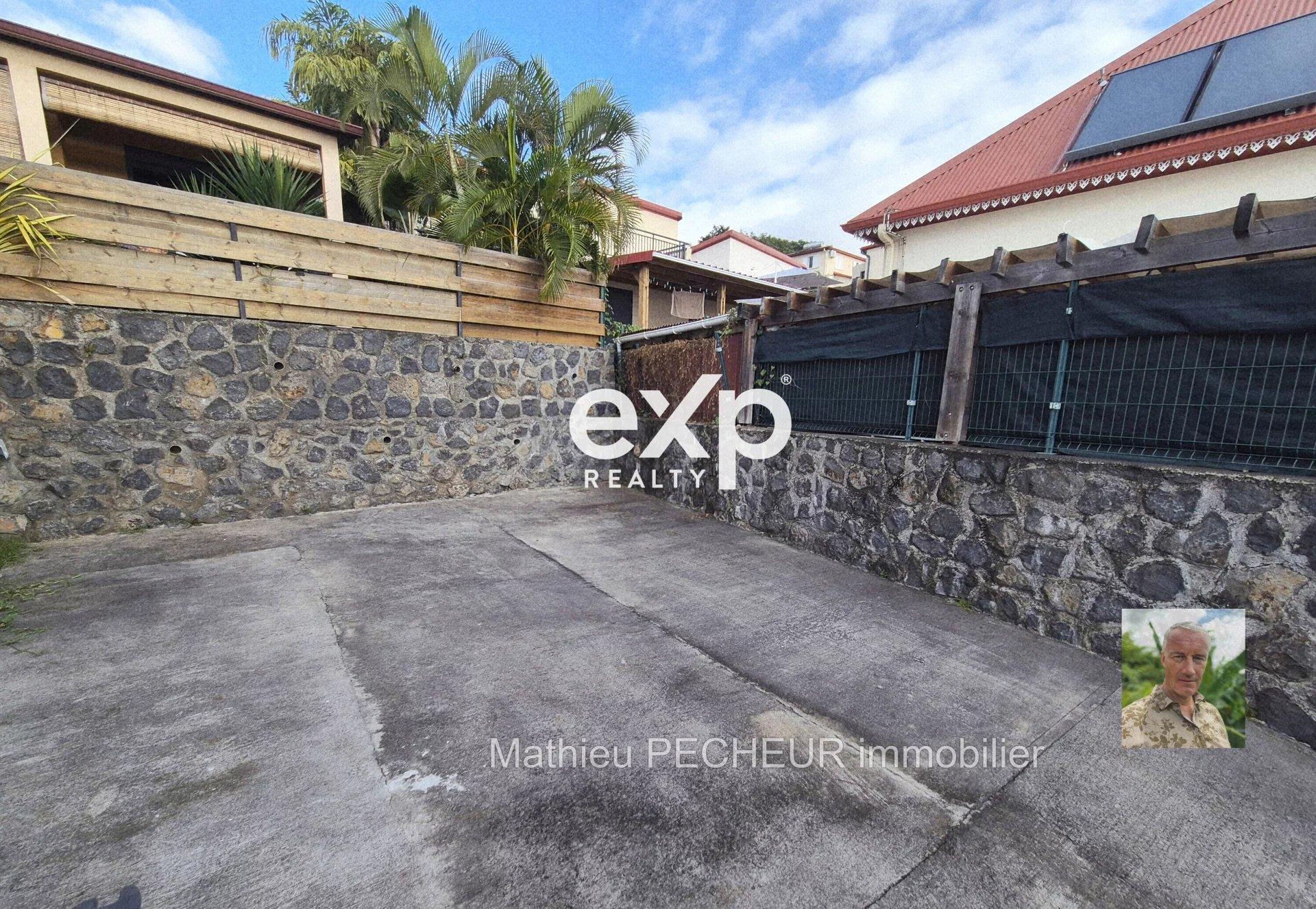 La Possession / Ste Therese/ House F4 of 111 m2