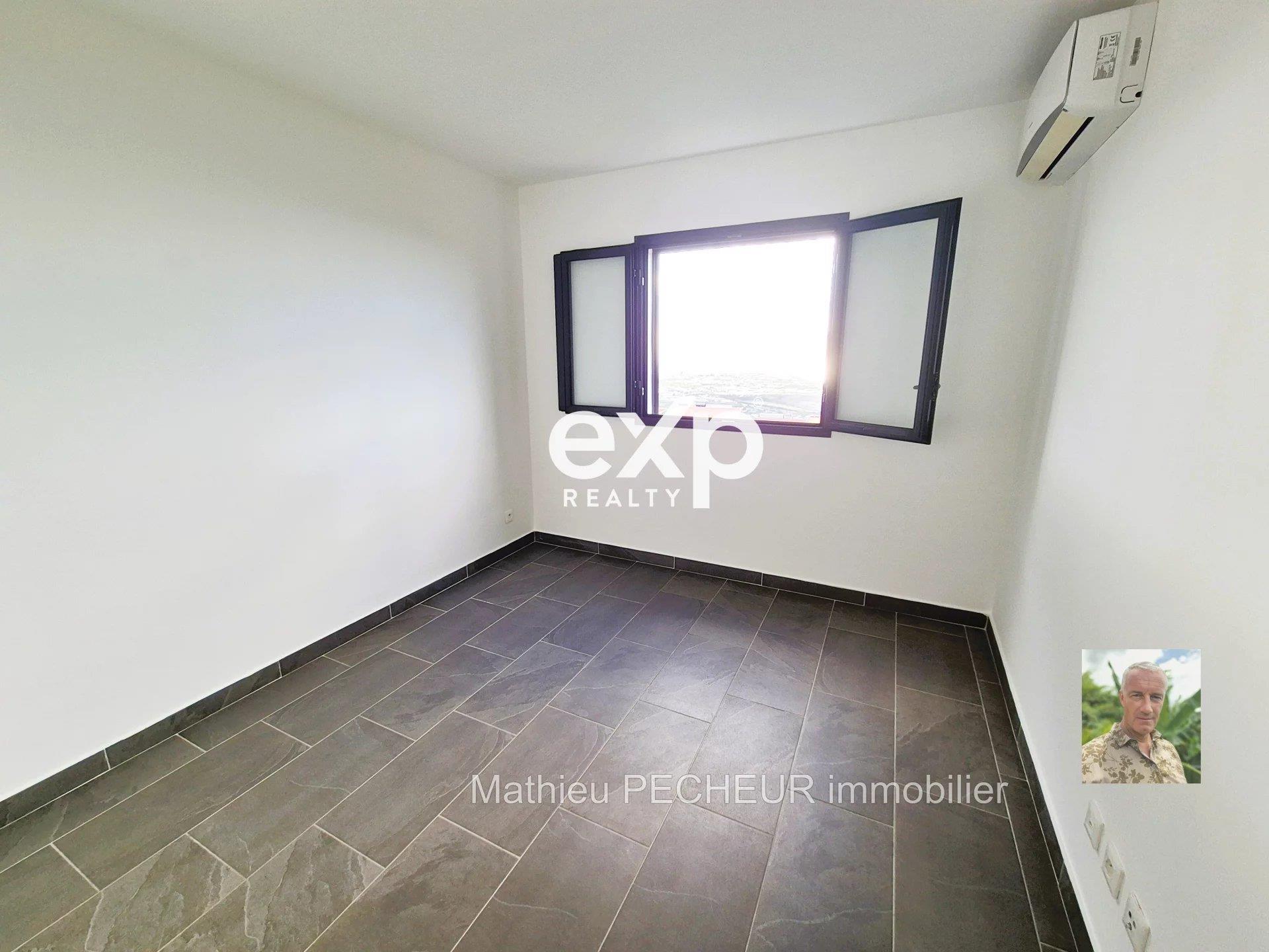 La Possession / Ste Therese/ House F4 of 111 m2
