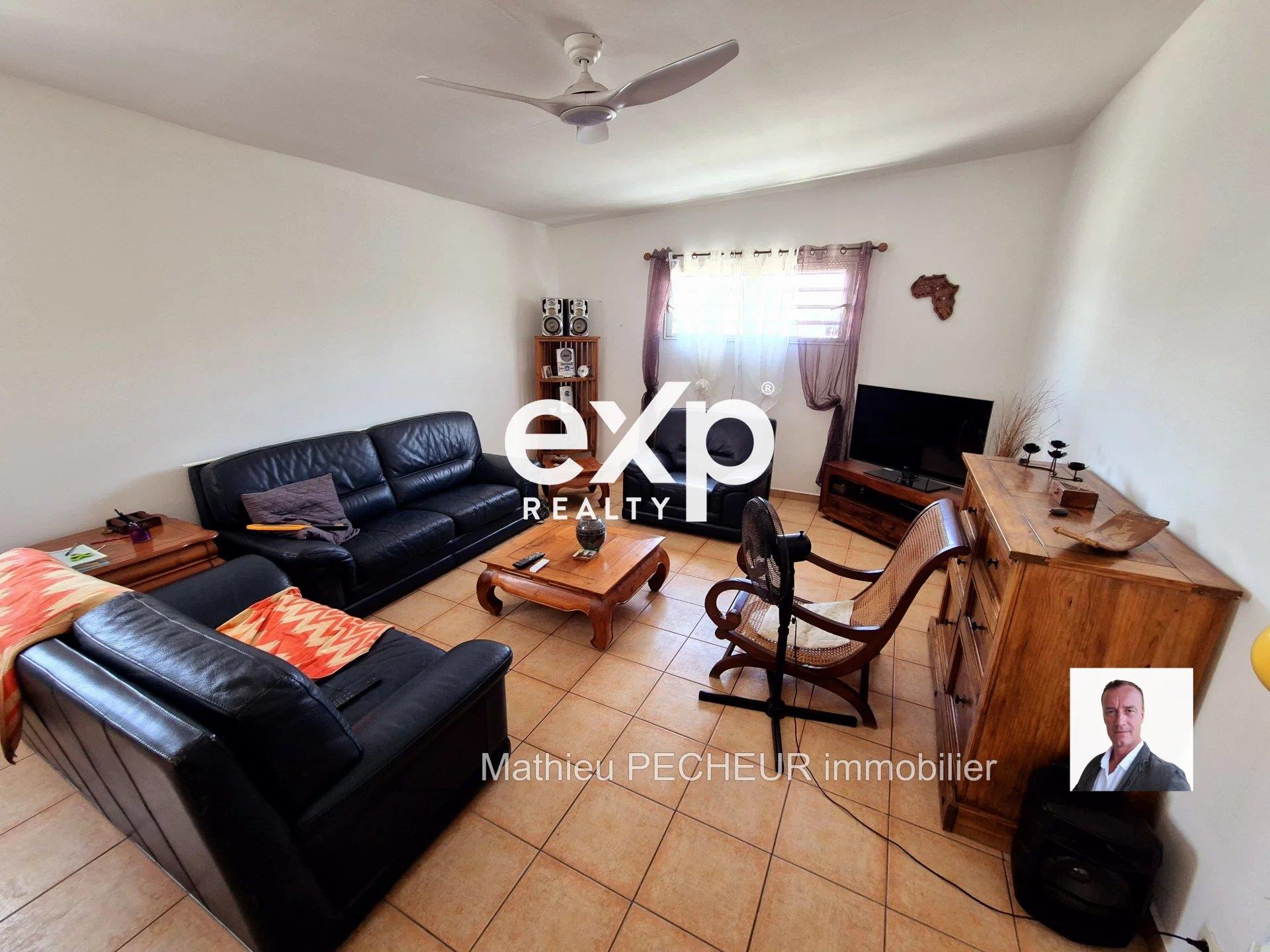 Le Port / House F5 (4 bedrooms) /128 m2 living space approximately