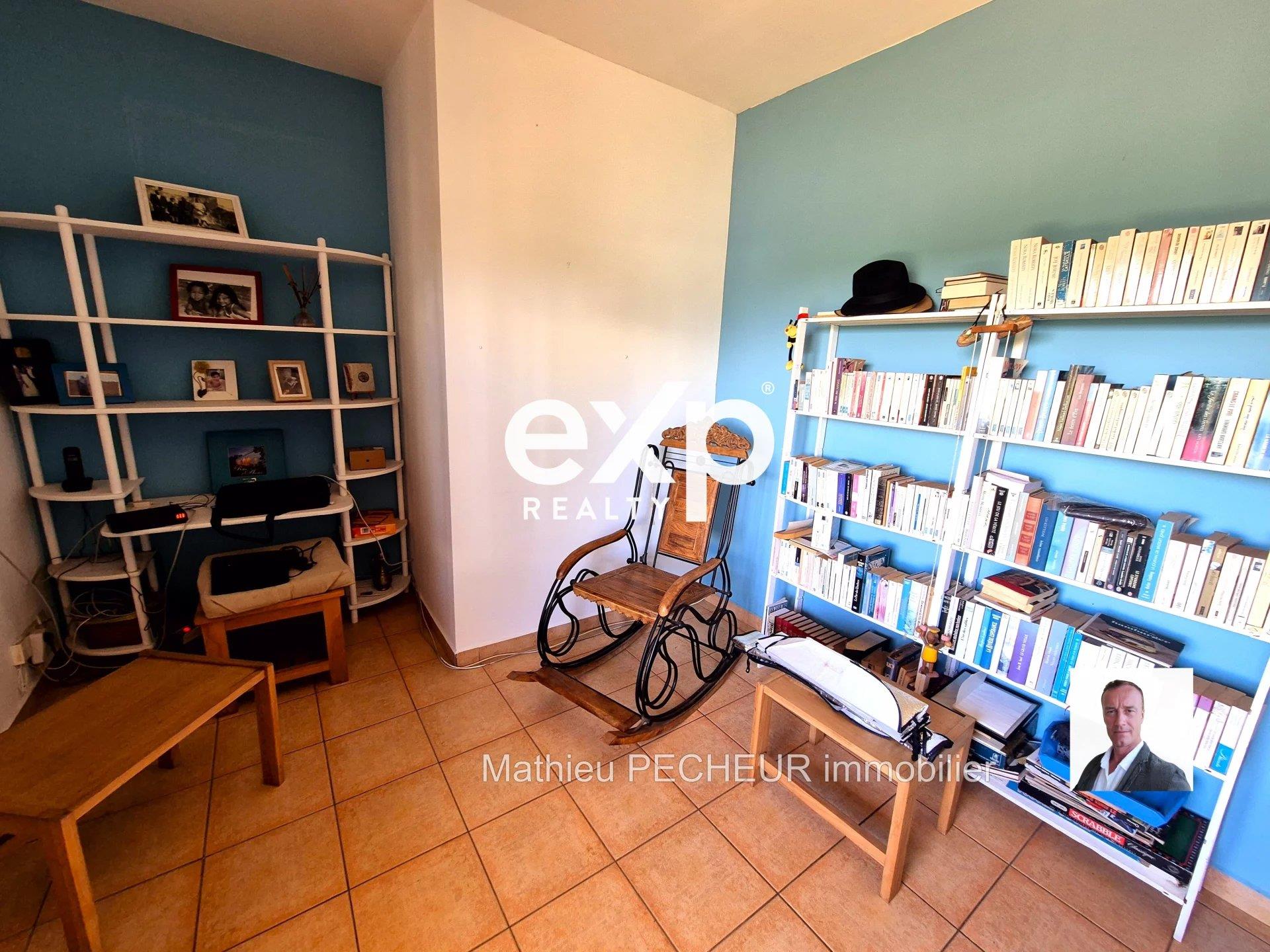 Le Port / House F5 (4 bedrooms) /128 m2 living space approximately