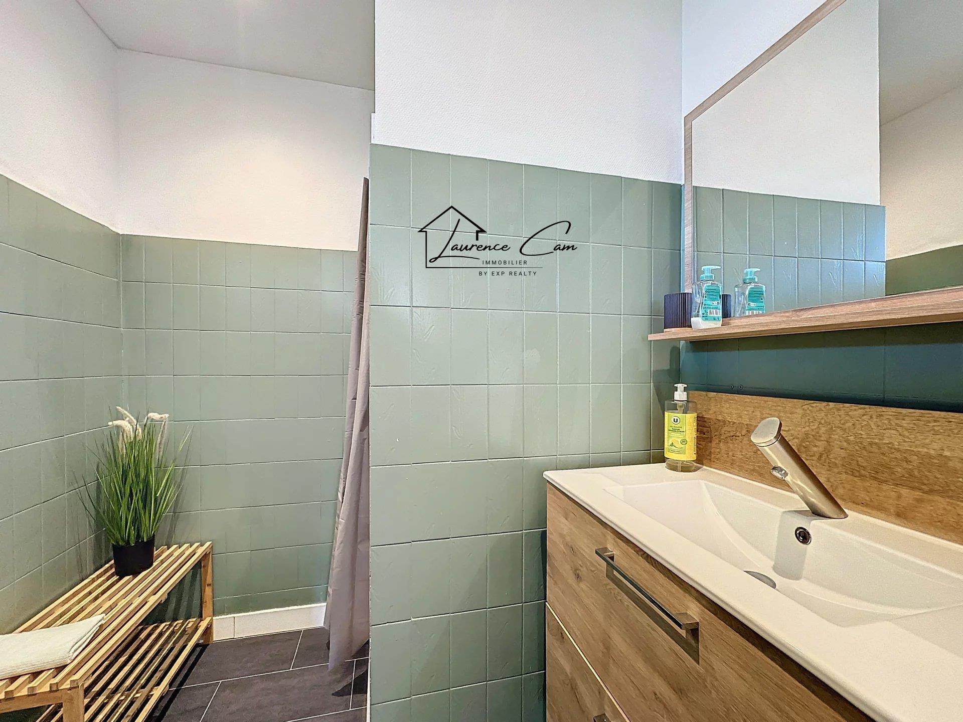 Single-property with 4 apartments – Sea view – Lilia Plouguerneau