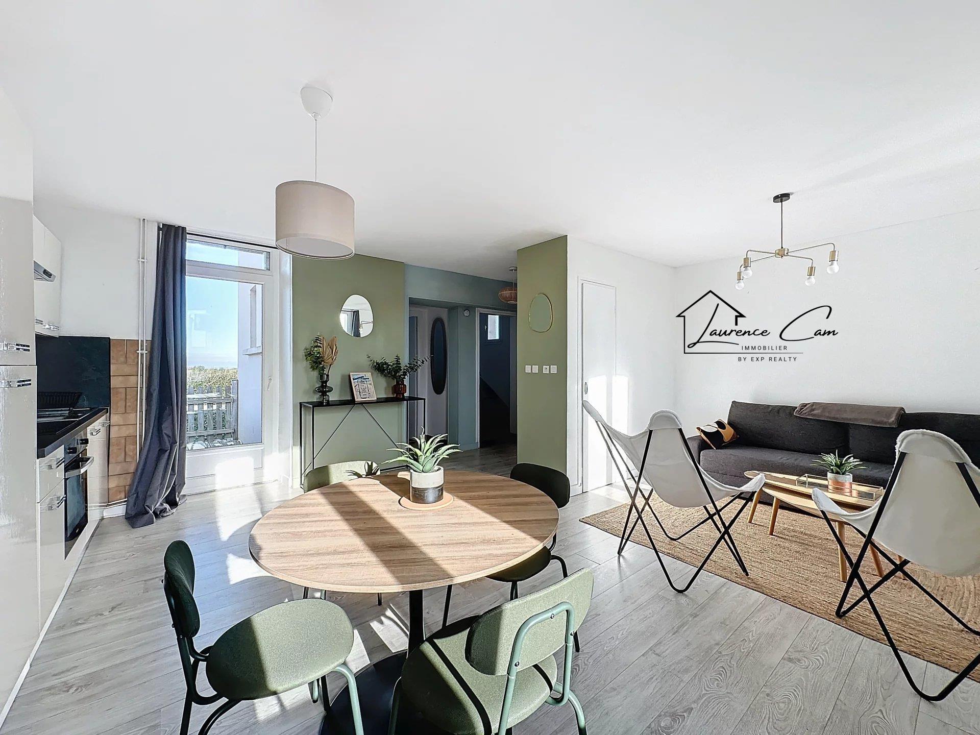 Single-property with 4 apartments – Sea view – Lilia Plouguerneau