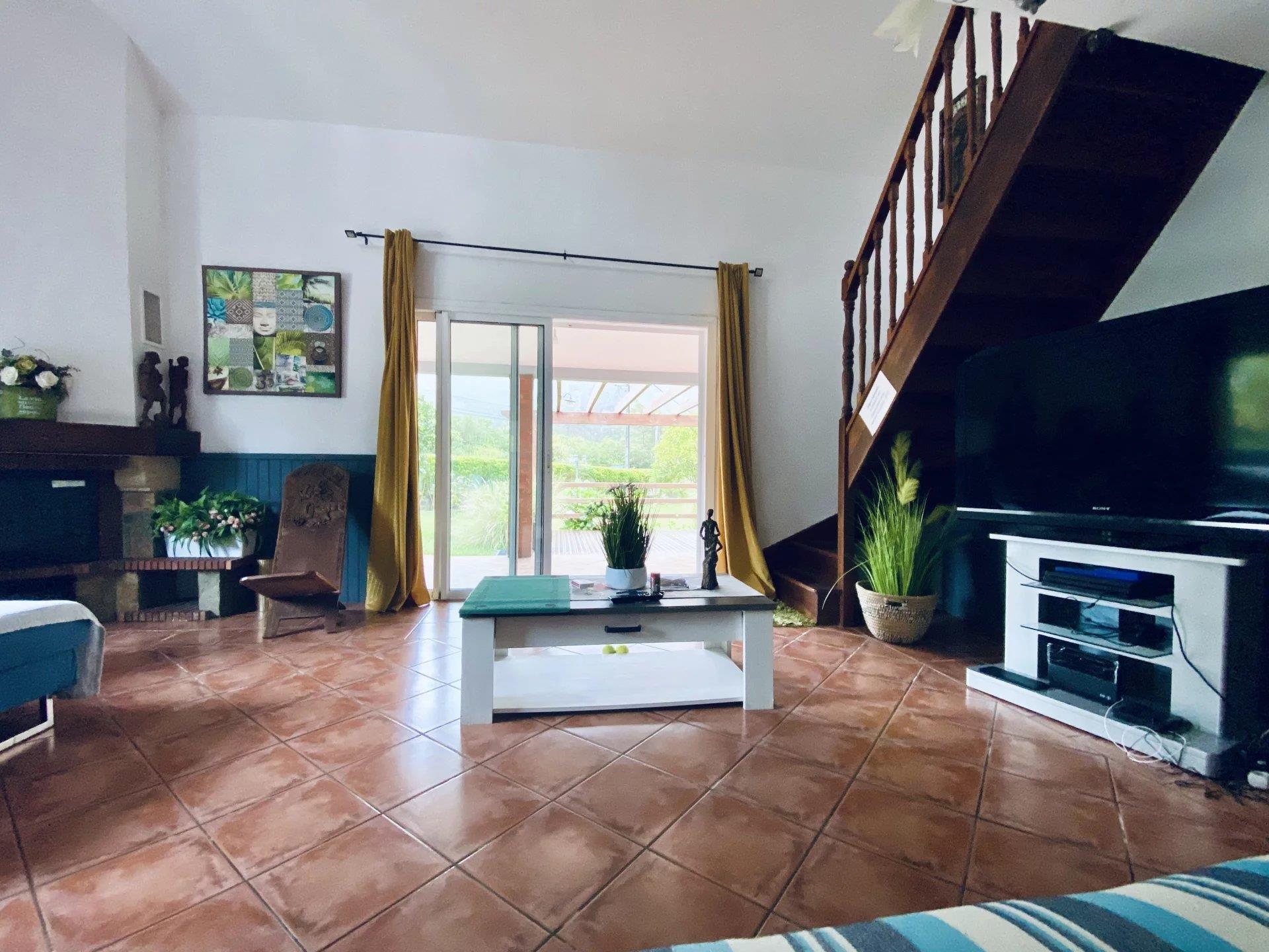 Spacious 6-room house in La Plaine-des-Palmistes
