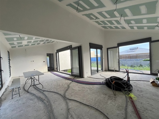 ? Villa on a 1000m² Plot – A Project Full of Possibilities!