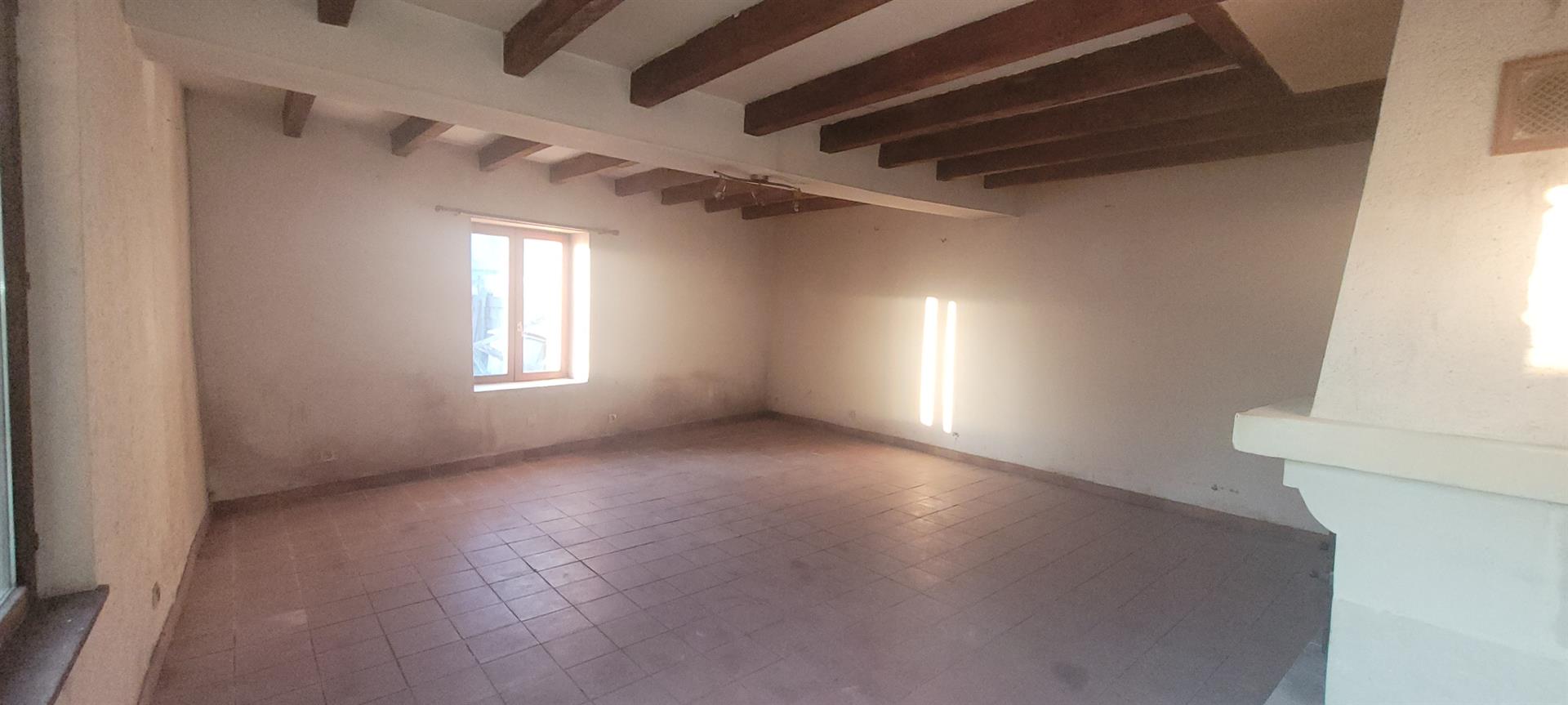 Maison Ancienne De Plain Pied De 90 M2 Envirion - Dependances Et Jardin
