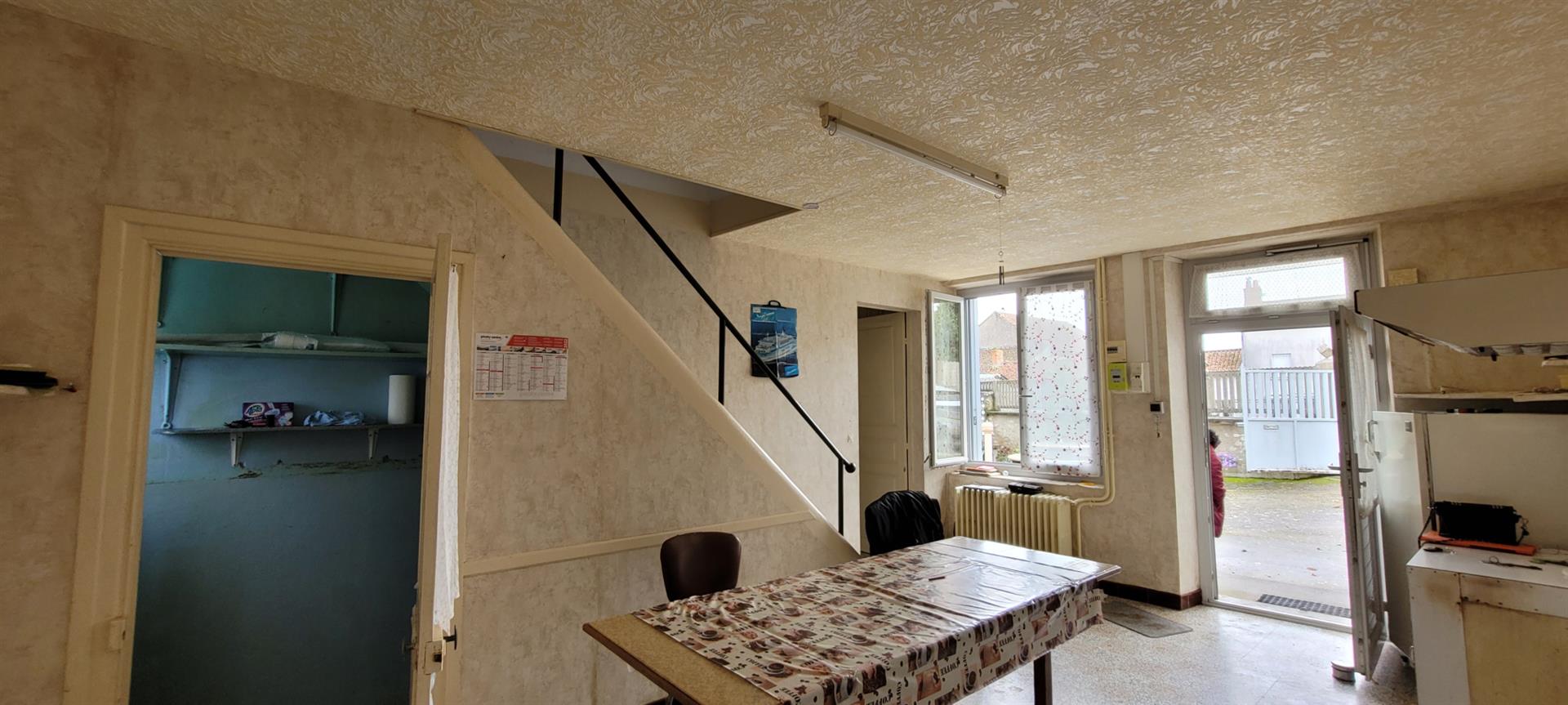 Maison Ancienne + Grange Avec 6520 M2 De Terrain Et Dependances