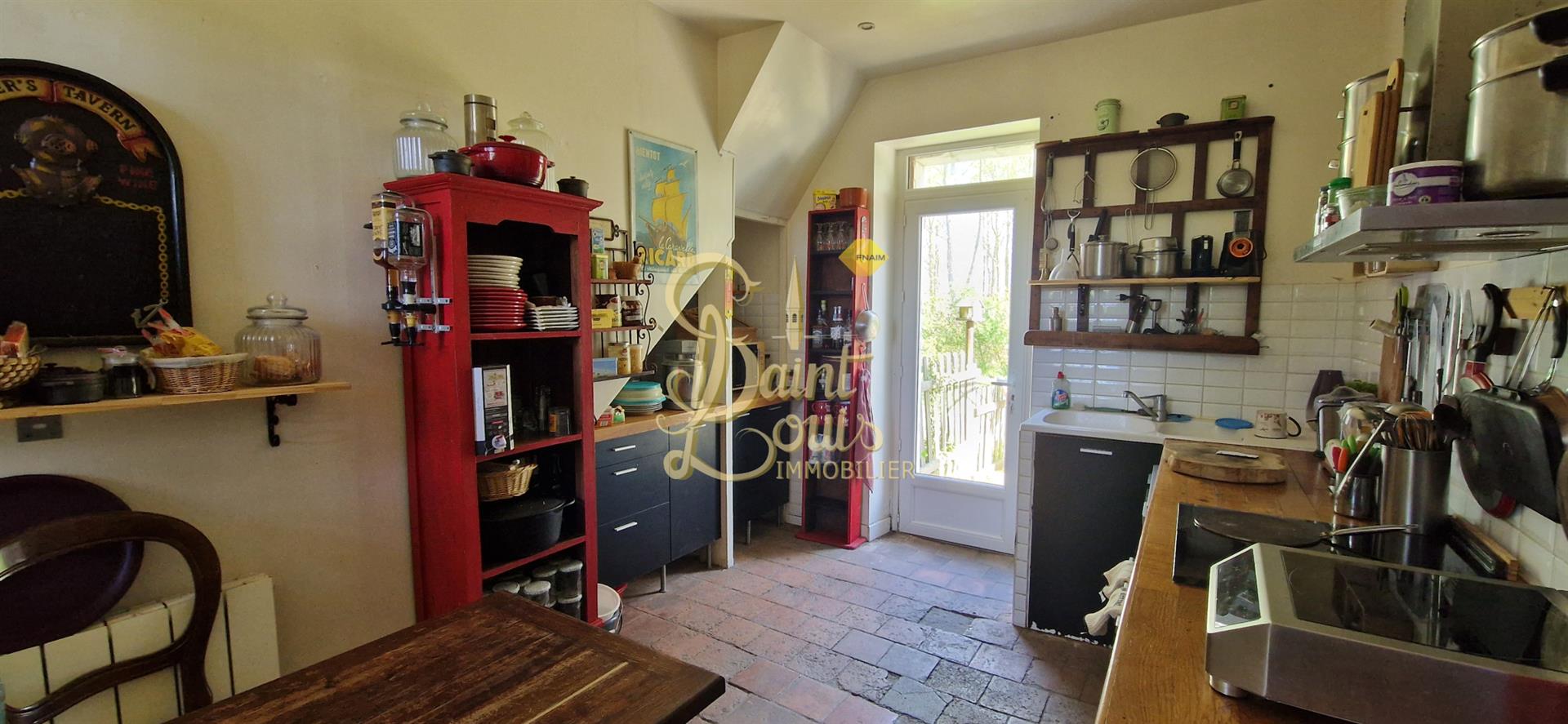 Ancien Couvent Offrant168 M2 Habit Sejour 53 M2 Et 4 Chambres