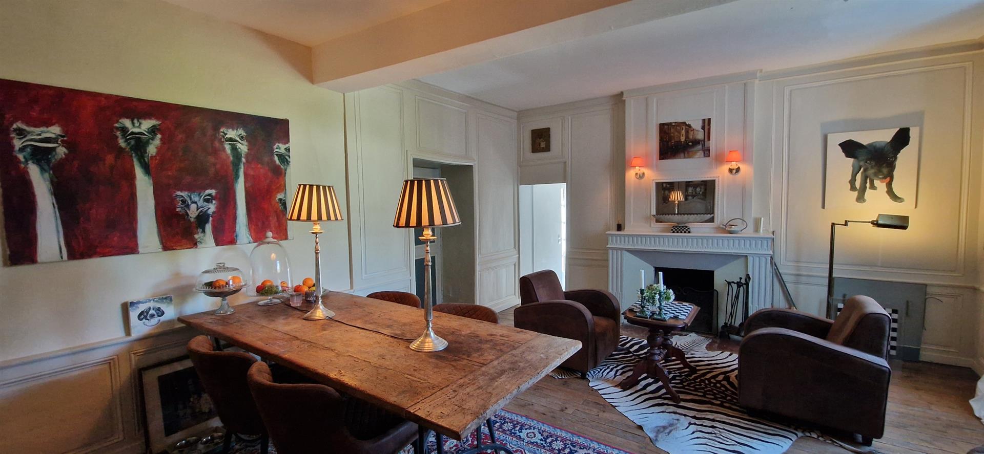 Logis De Charme Du XVIIème Avec Jardin D'hiver