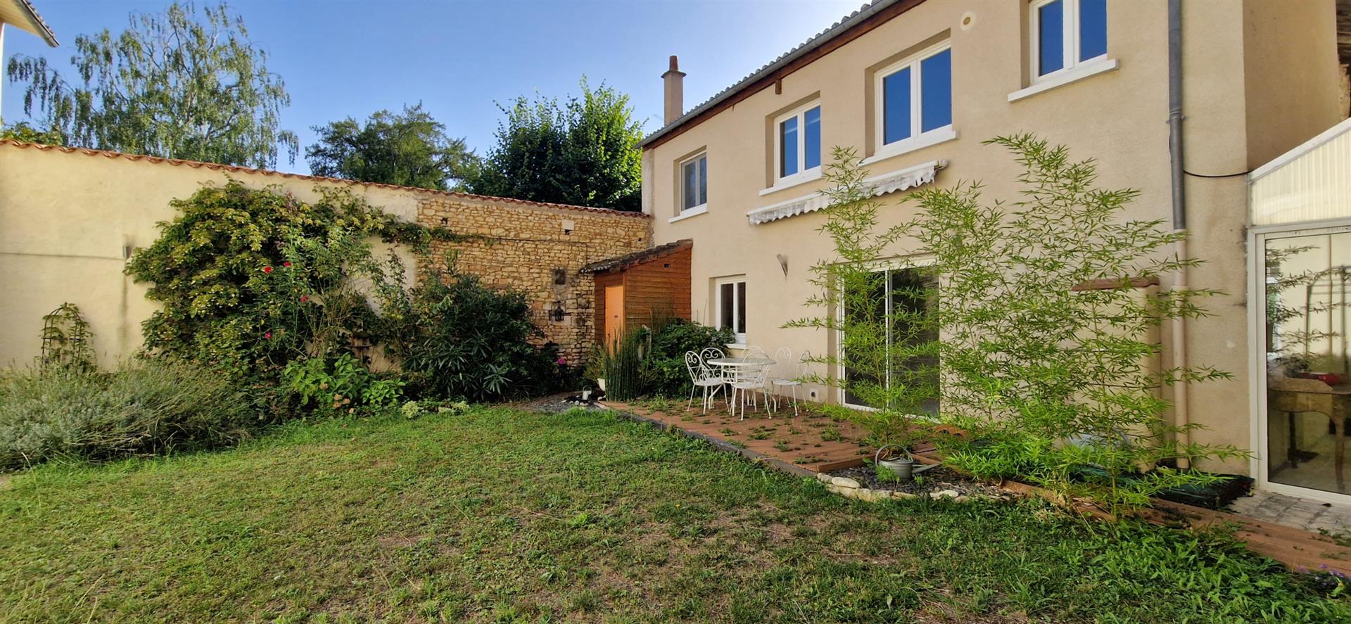 Propriété Avec 5 Chambres - Jardin - Ideale Activites Touristiques Ou Mixte Habitation/Professionnel