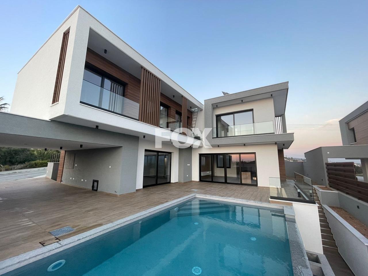 Lovely Modern Villa In Prime Location Ready To Move In With
