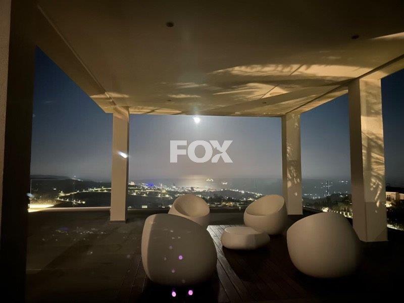 Outstanding villa with panoramic unobstructed seaview for sa