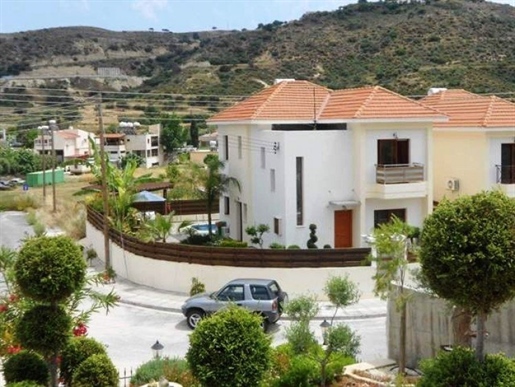 Maison de 3 chambres à vendre à Pissouri, Limassol, Chypre