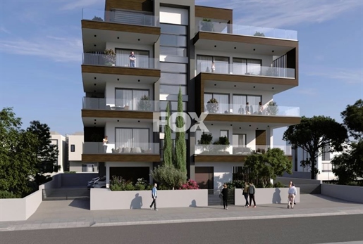 Luxurious-Modern Design, Three Bedroom Top Floor Apartment w