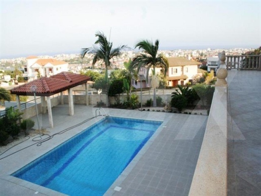 Maison de 8 chambres à vendre à Germasogeia, Limassol, Chypre