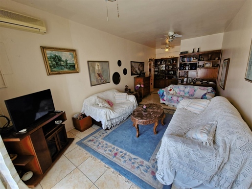 Appartement de deux chambres à vendre à Neapoli
