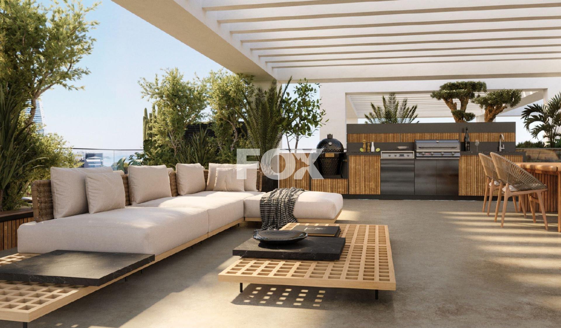 Top floor 3 bedroom apartment with roof garden for sale in A